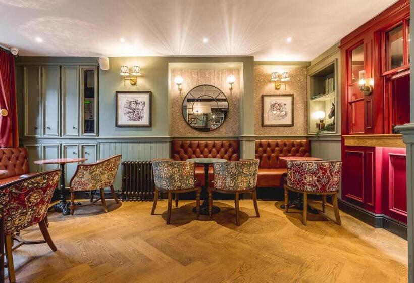 בית מלון כפרי The Kings Arms