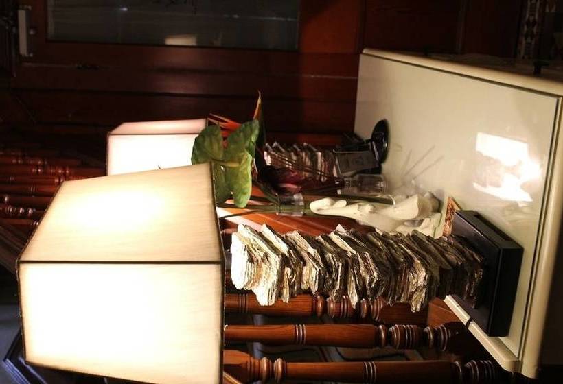 ホテル The Knoll Country House