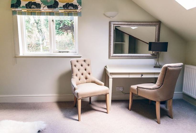 ホテル The Knoll Country House