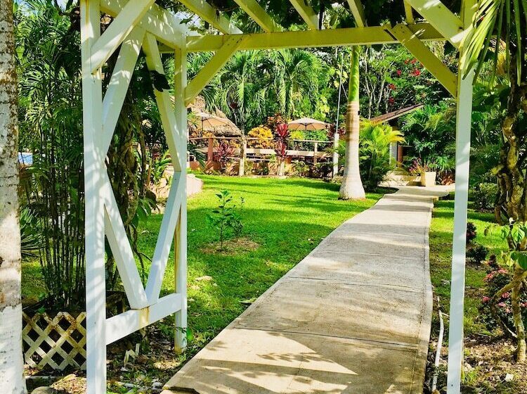 酒店 The Log Cabinn