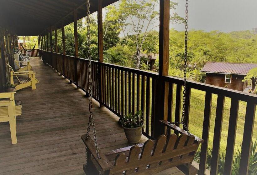 酒店 The Log Cabinn