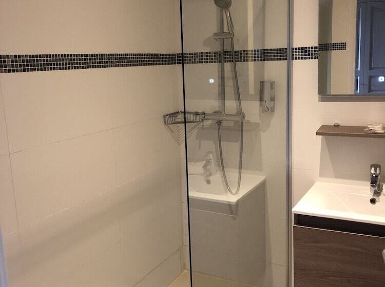 ホテル The Originals City, Hôtel La Cour Carrée, Eu