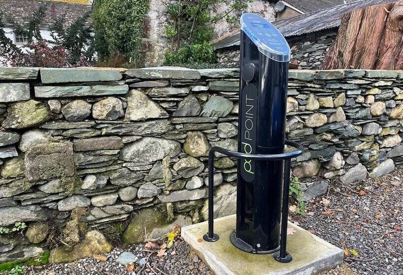 בית מלון כפרי Royal Oak