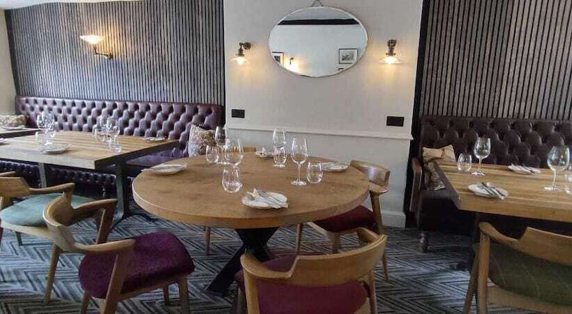 בית מלון כפרי Royal Oak