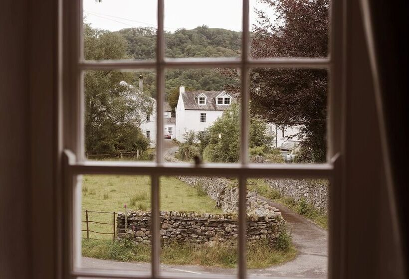 בית מלון כפרי Royal Oak