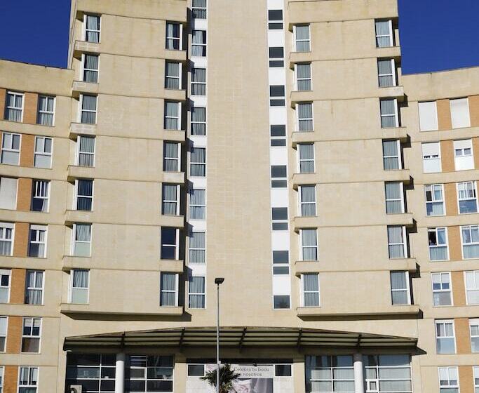 בית מלון כפרי Travelodge Madrid Coslada Airport