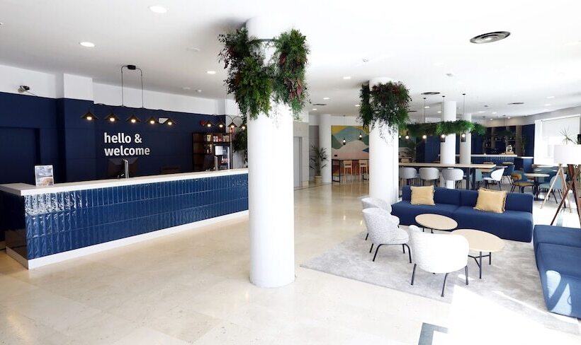 בית מלון כפרי Travelodge Madrid Coslada Airport