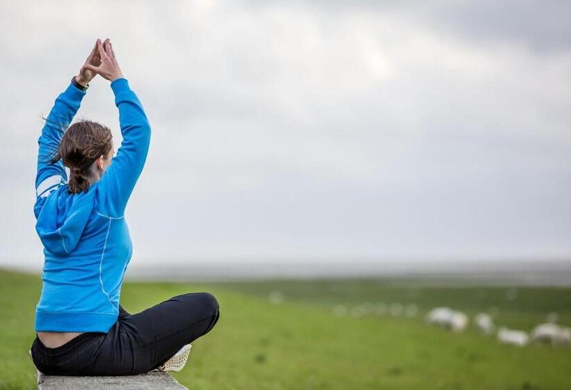 ホテル Und Spa Lundenbergsand