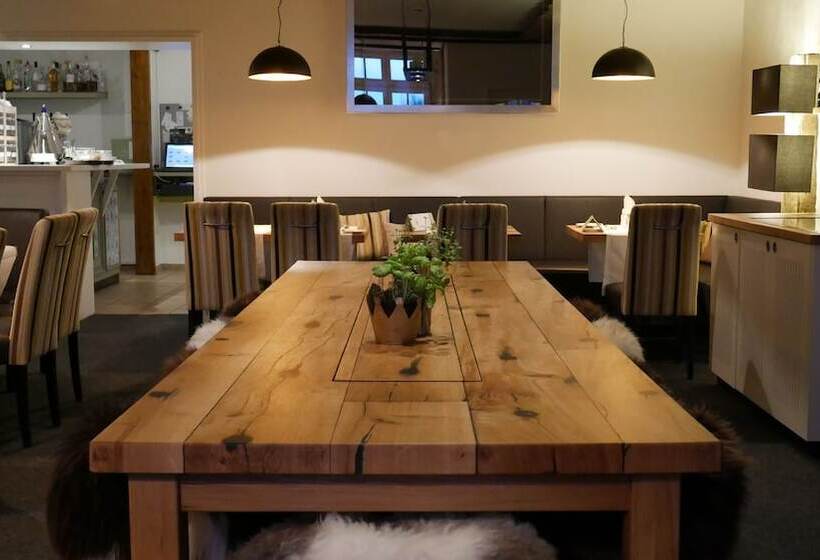 ホテル Und Spa Lundenbergsand