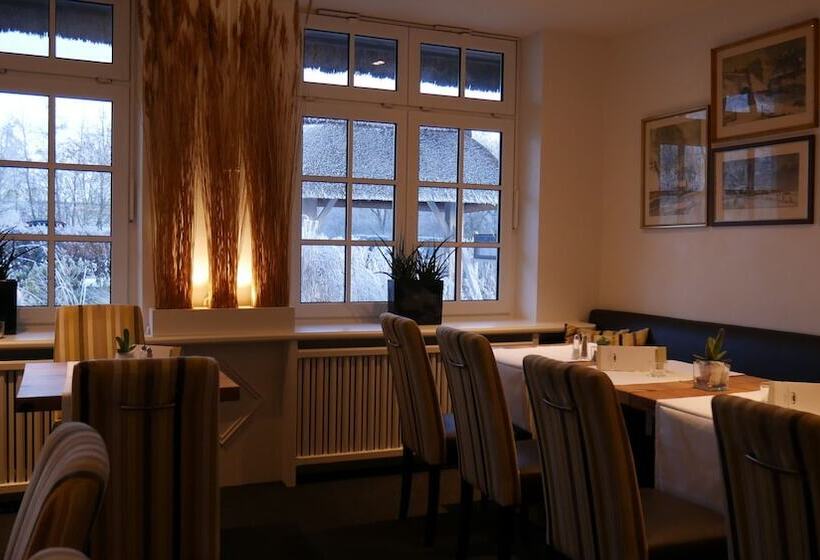 ホテル Und Spa Lundenbergsand