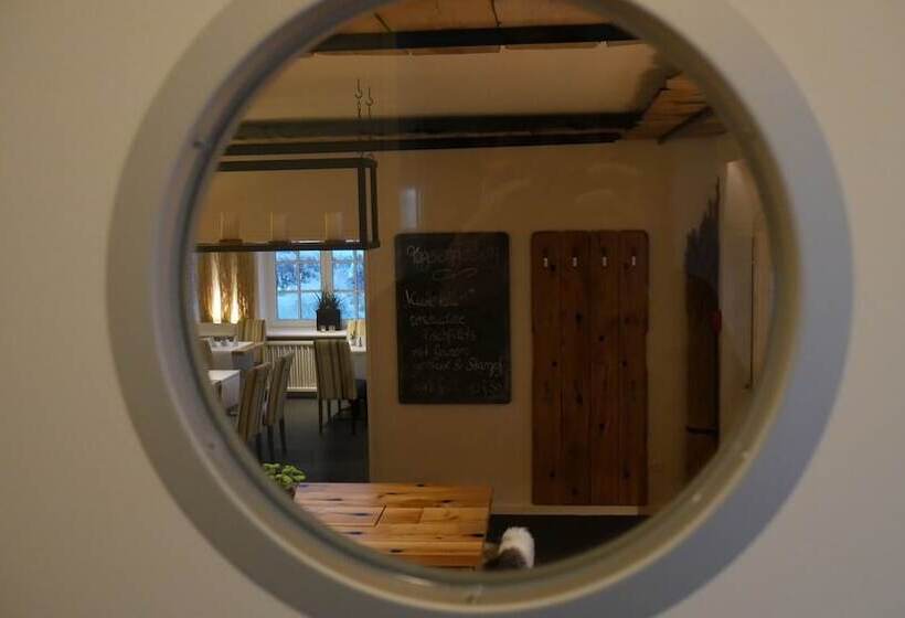 ホテル Und Spa Lundenbergsand