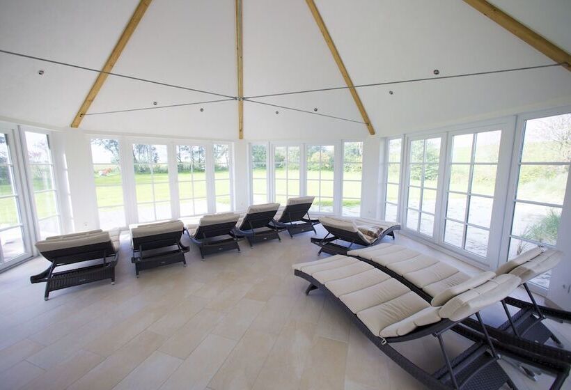 ホテル Und Spa Lundenbergsand