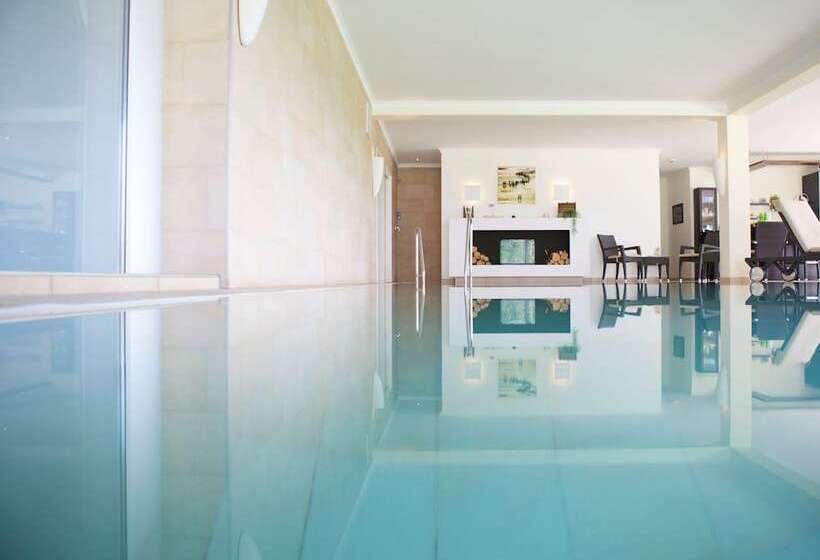 ホテル Und Spa Lundenbergsand