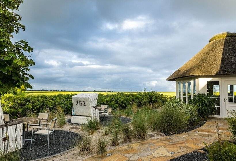 ホテル Und Spa Lundenbergsand