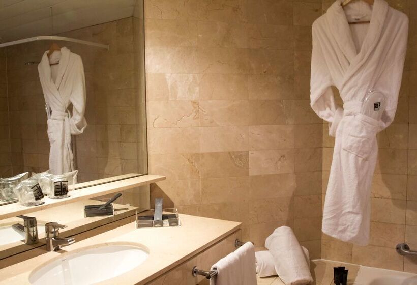 Отель Viladomat