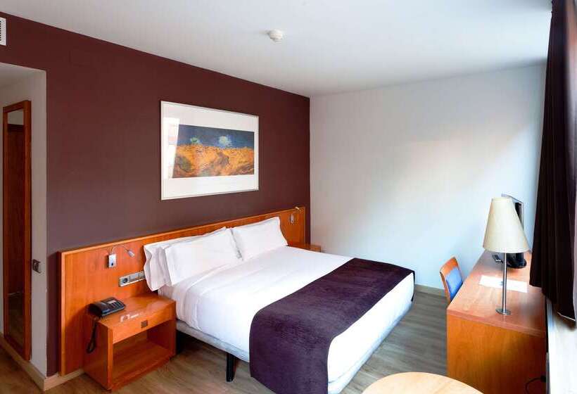 Отель Viladomat