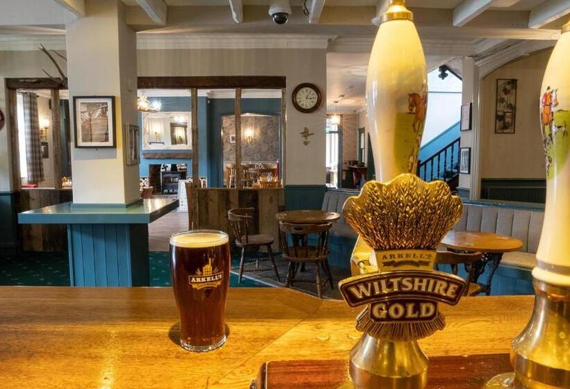 ホテル White Hart