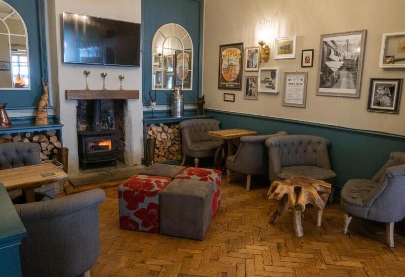 ホテル White Hart