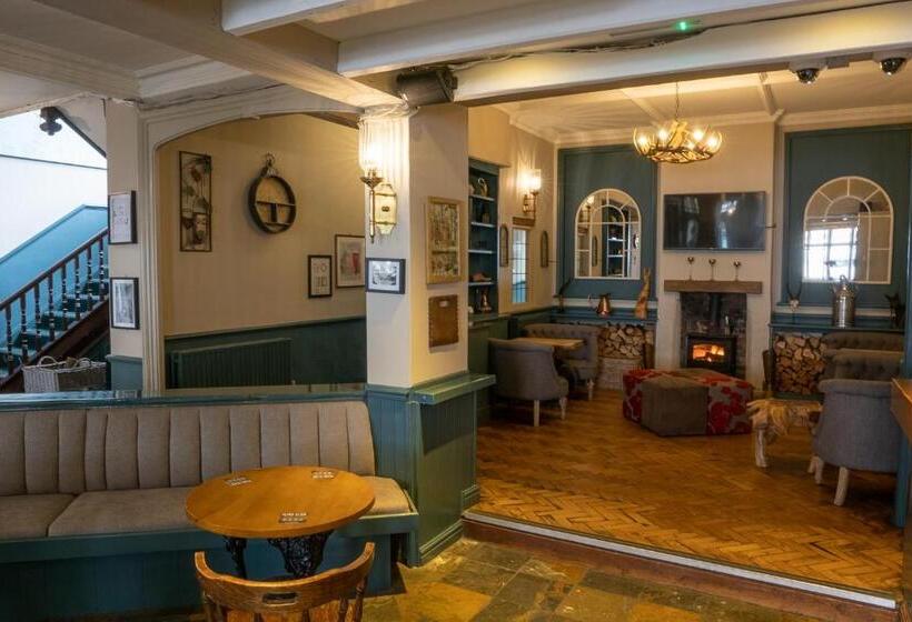 ホテル White Hart