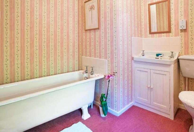 فندق Wiltonburn Farm B&b