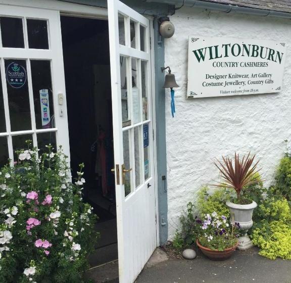 فندق Wiltonburn Farm B&b