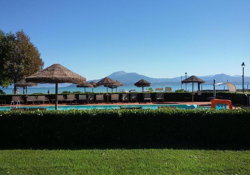 Yachting Hotel Mistral