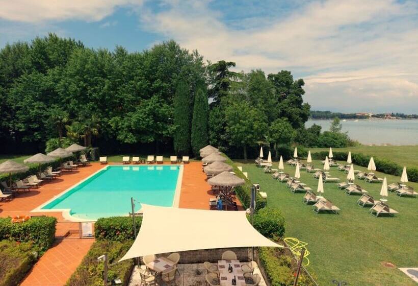 Yachting Hotel Mistral