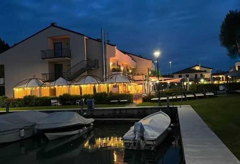 Yachting Hotel Mistral