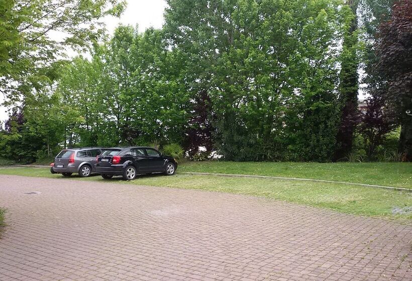 Yachting Hotel Mistral