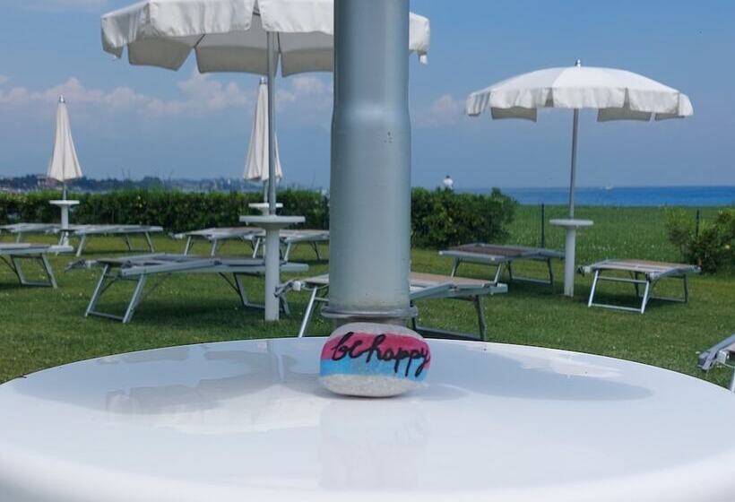 Yachting Hotel Mistral