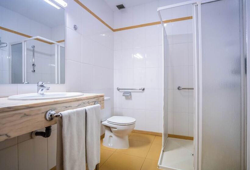 هتل Yit Conquista De Toledo