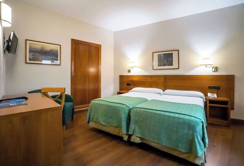 هتل Yit Conquista De Toledo