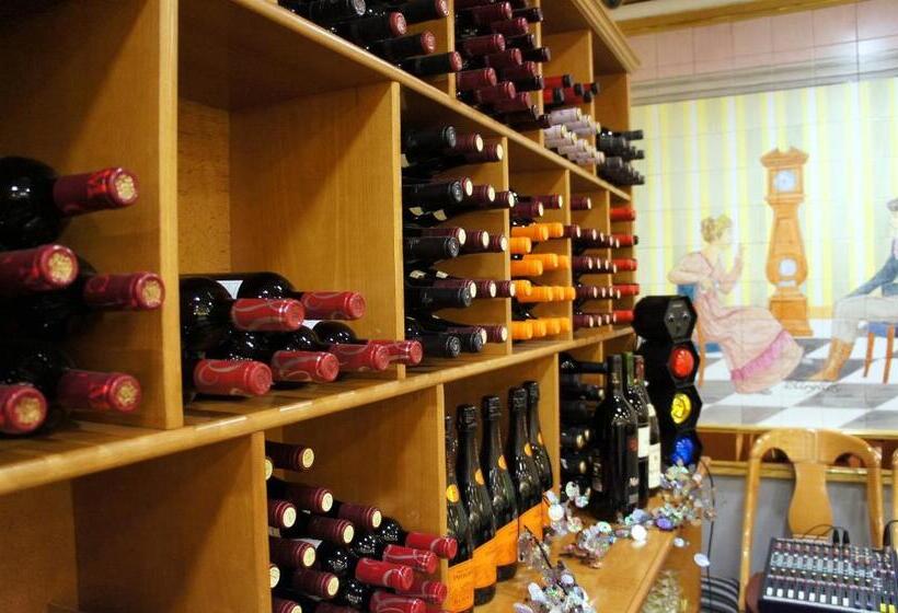 فندق YOMO Eureka