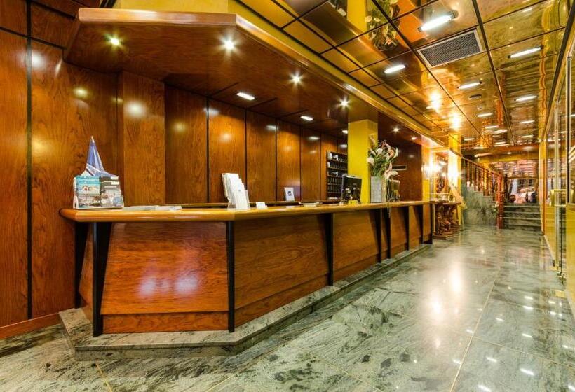 فندق YOMO Eureka