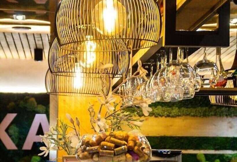 فندق YOMO Eureka