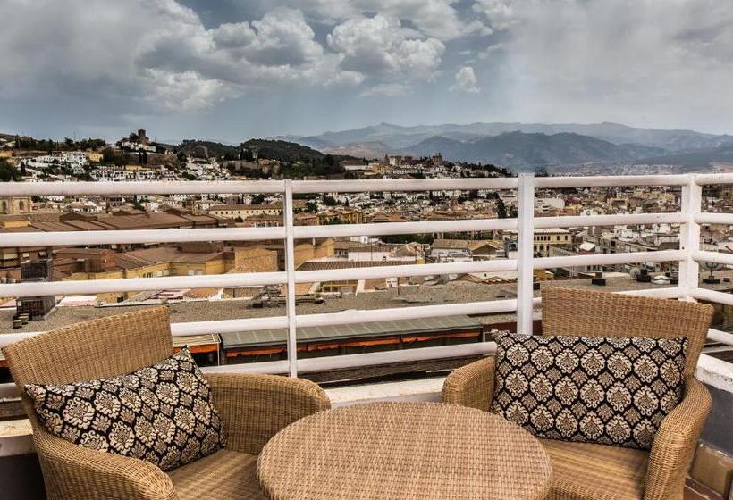 Leonardo Hotel Granada