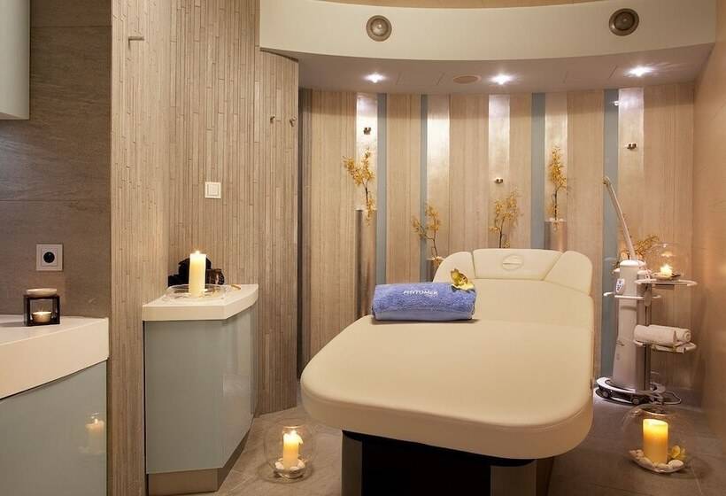 Niebieski Art Hotel & Spa