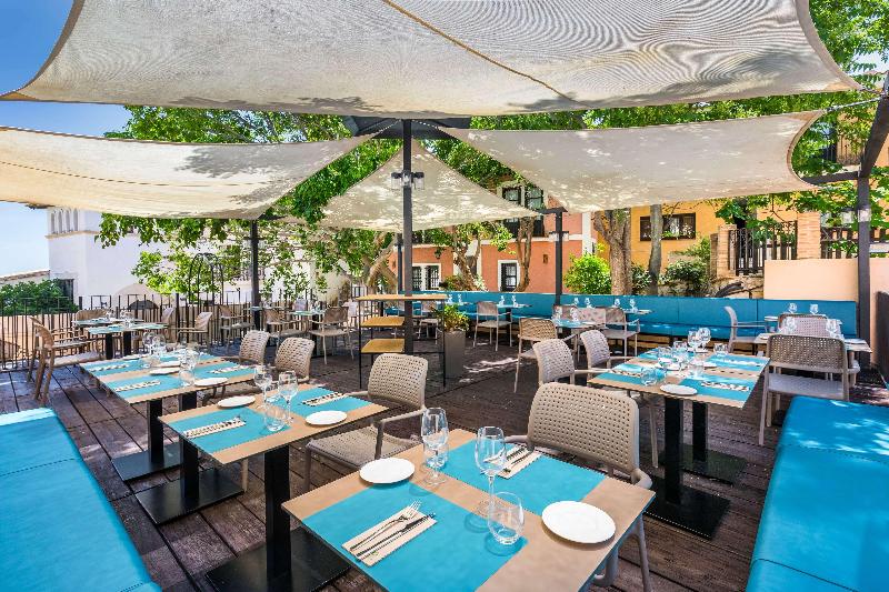 Occidental Pueblo Acantilado