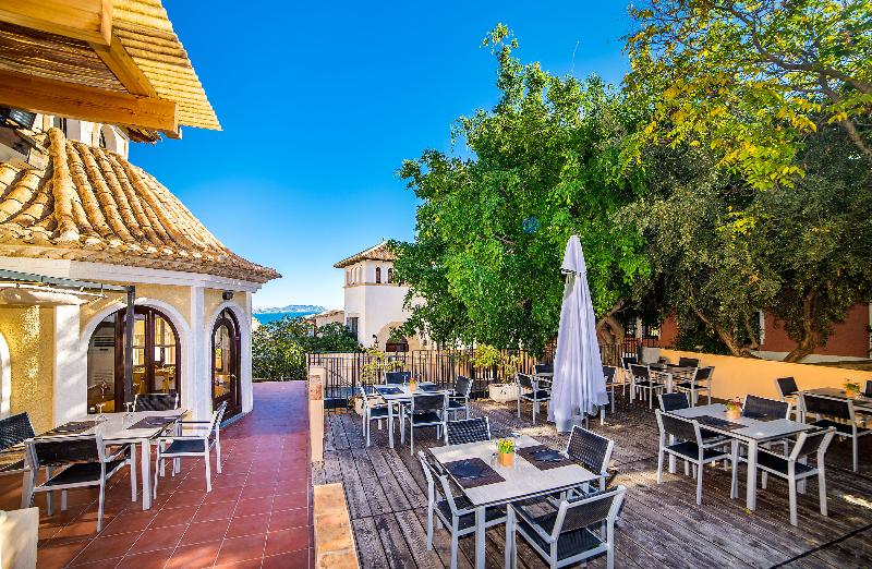 Occidental Pueblo Acantilado