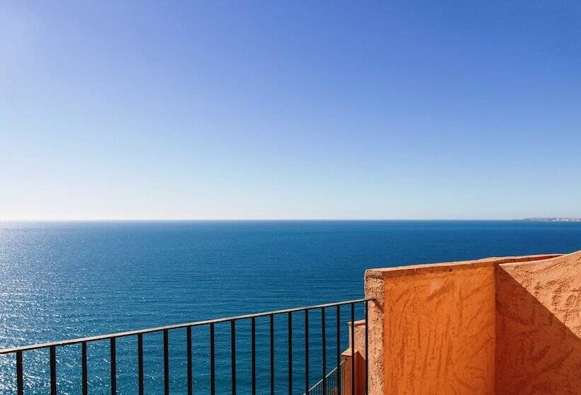 Occidental Pueblo Acantilado