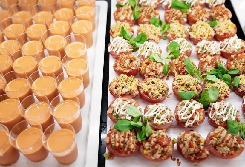 Palas Pineda Hotel & Apartamentos