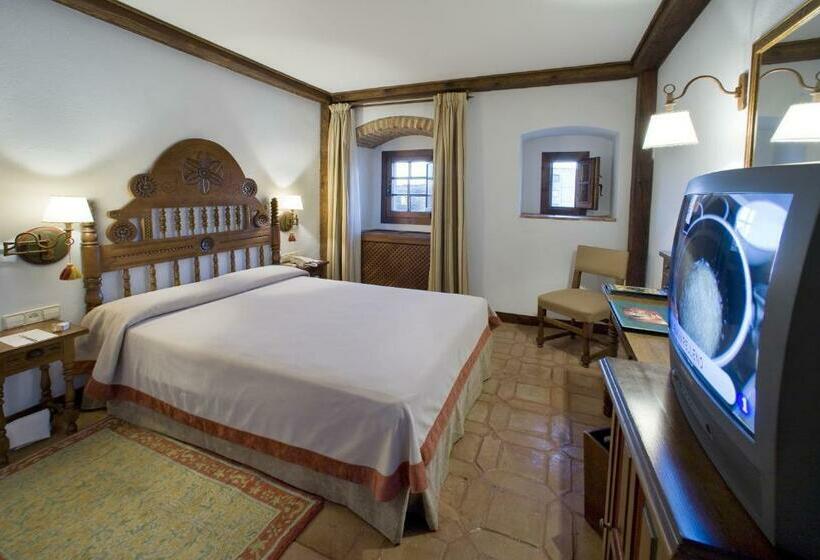 Parador De Plasencia