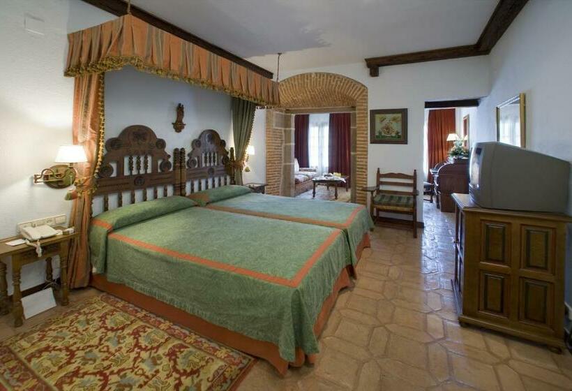 Parador De Plasencia