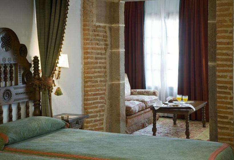 Parador De Plasencia