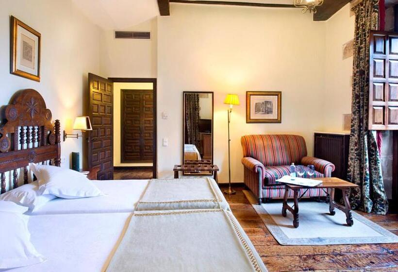 Parador De Santillana Gil Blas