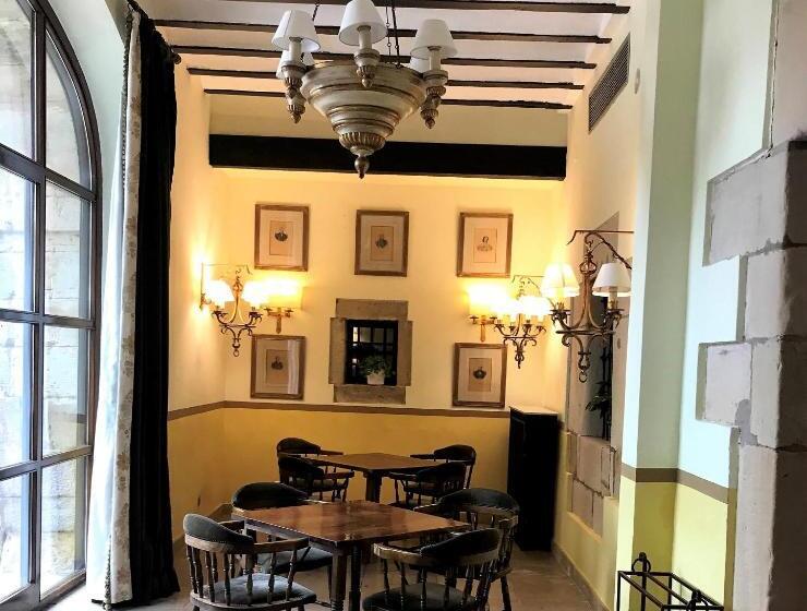 Parador De Santillana Gil Blas