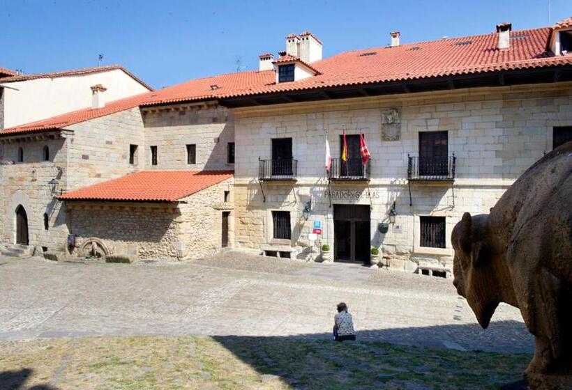 Parador De Santillana Gil Blas