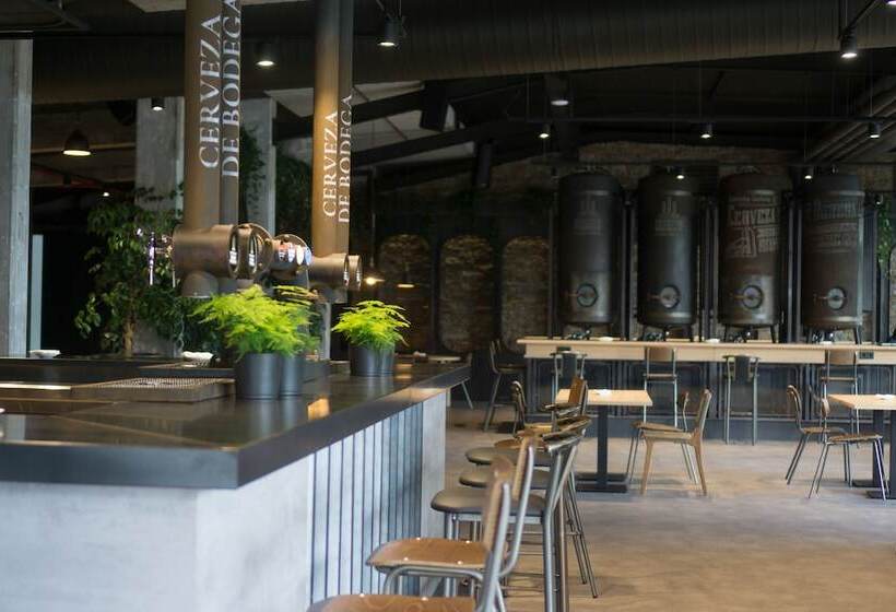 Albergue Monte do Gozo