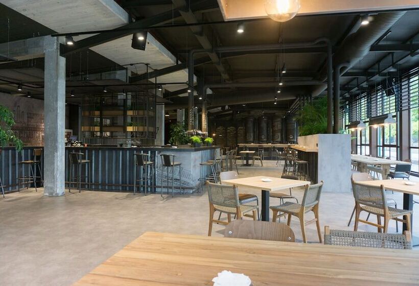 Albergue Monte do Gozo