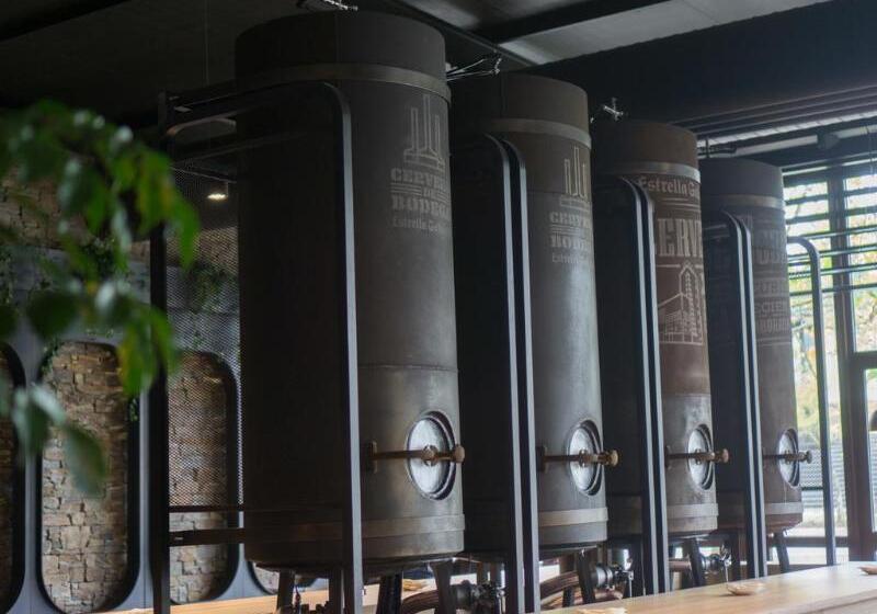 Albergue Monte do Gozo